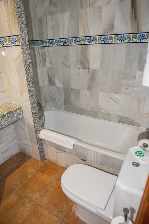 Habitación Cuádruple (2 adultos + 2 niños)